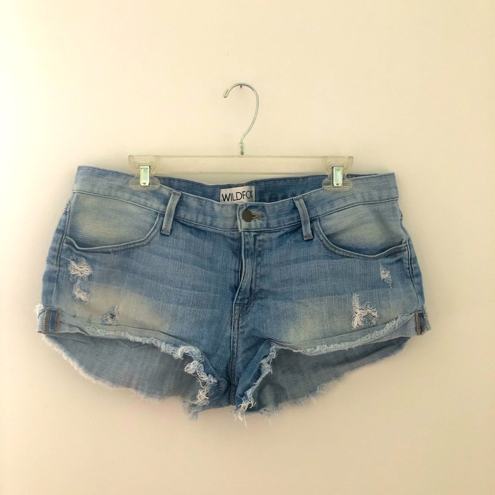 Wildfox Daytrip jean shorts women’s size 31